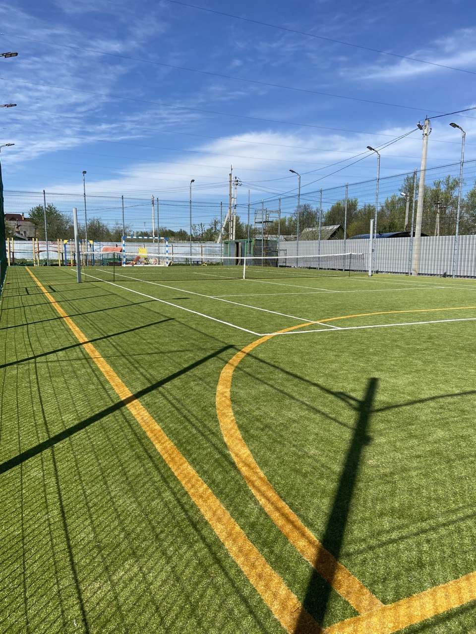 Летний корт (открытое поле)